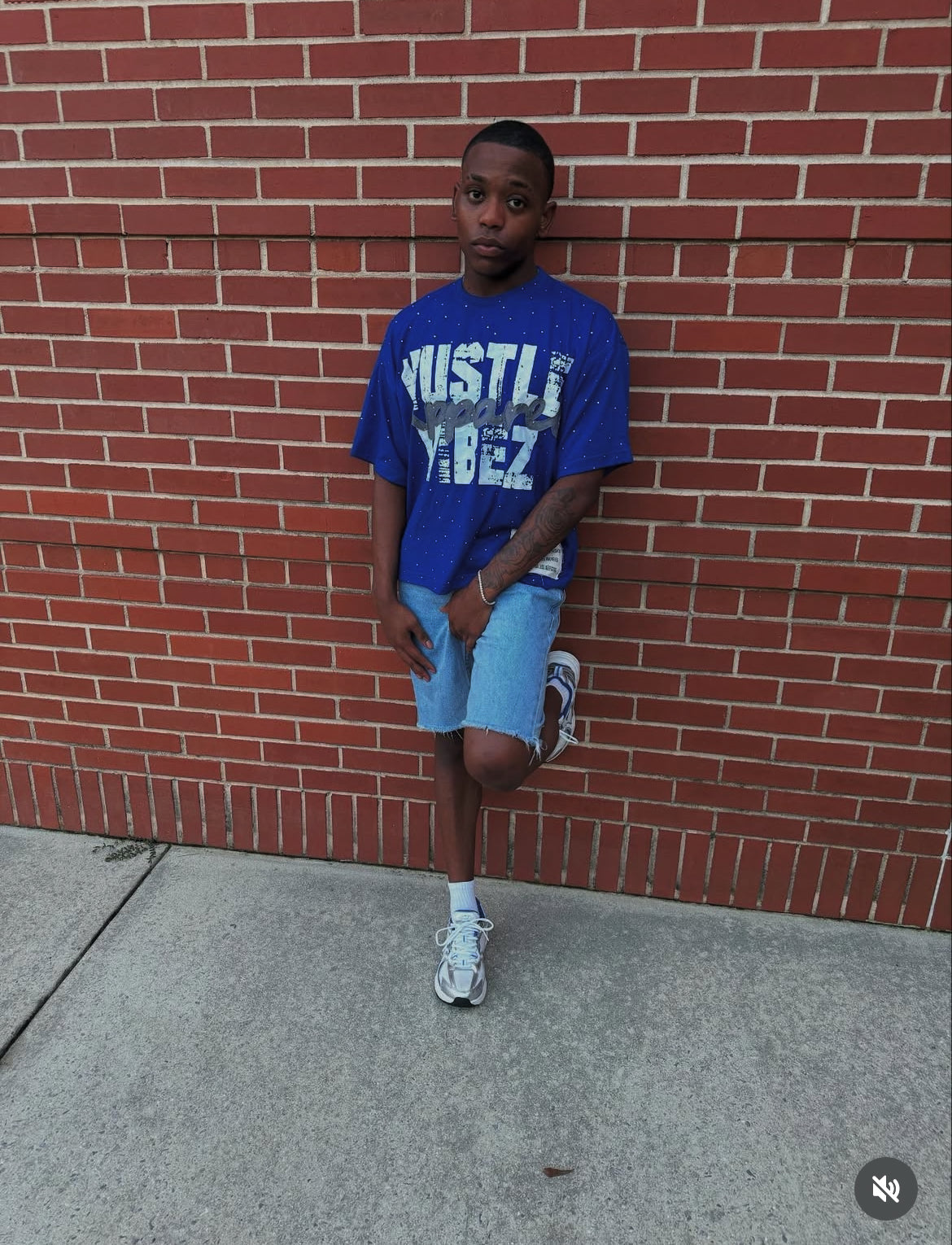 “ HUSTLE VIBEZ “ Oversized Rhinestone Tees! ( Blue gray and white )