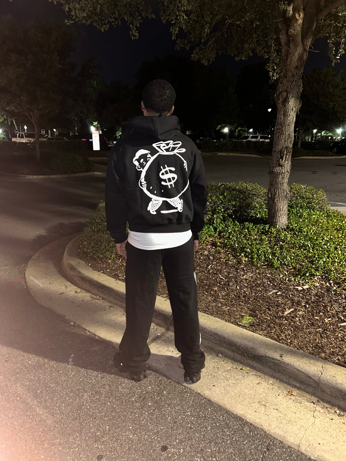 “ HUSTLE VIBEZ “ Black and white Winter Set! ( Crop jacket + Stacked joggers)