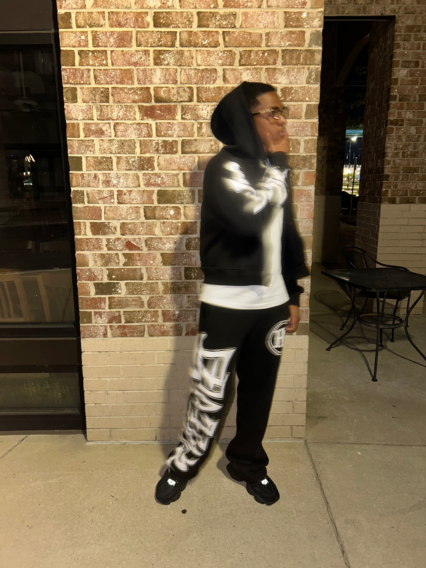 “ HUSTLE VIBEZ “ Black and white Winter Set! ( Crop jacket + Stacked joggers)