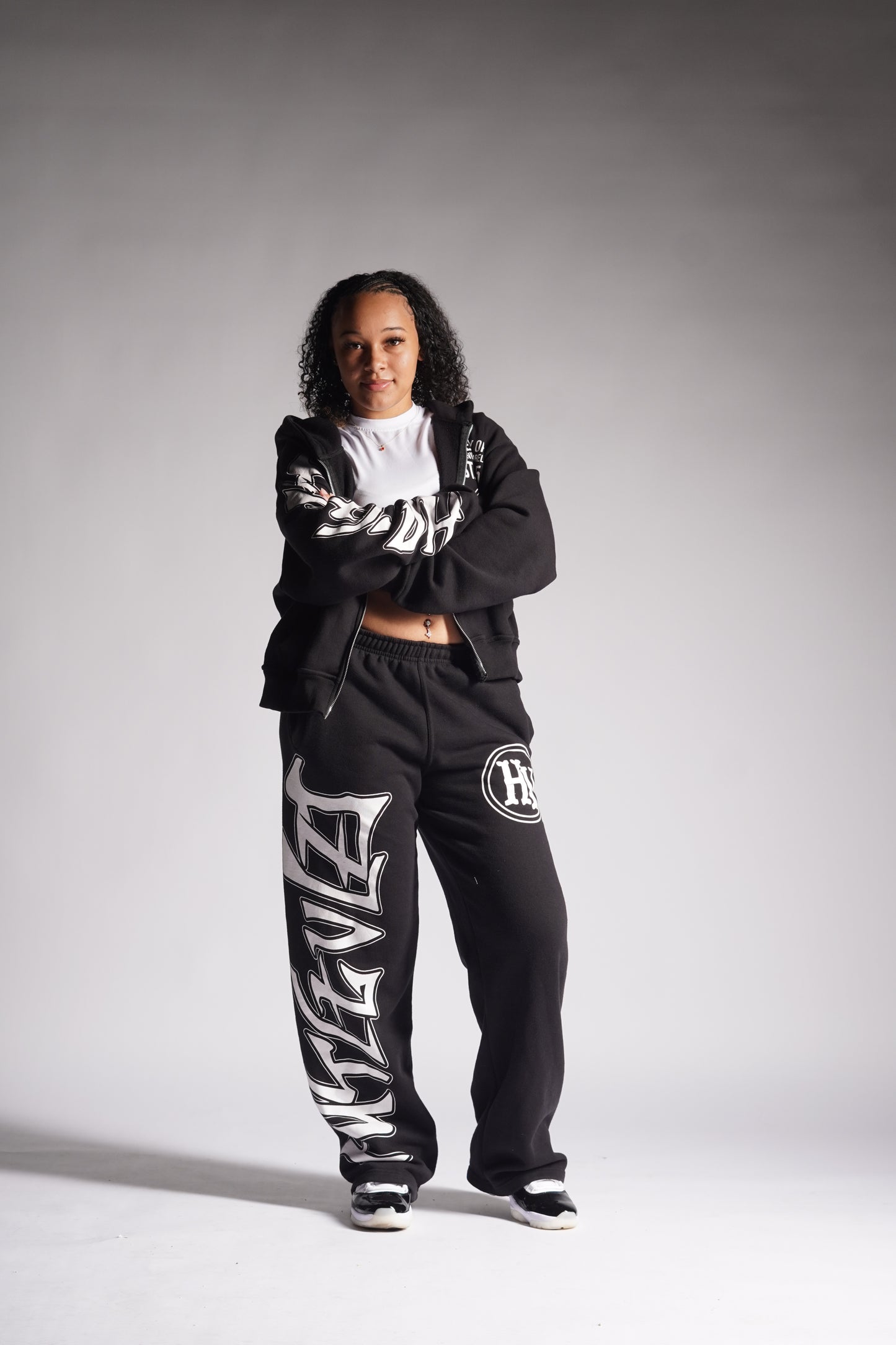 “ HUSTLE VIBEZ “ Black and white Winter Set! ( Crop jacket + Stacked joggers)